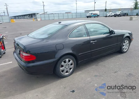 2002 Mercedes-Benz Clk 320 из США, поврежденный, VIN WDBLJ65G52T094217
